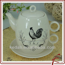 Pot de thé pour un pot et un poulet